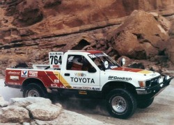 radracerblog:  86′ Toyota Tacoma 