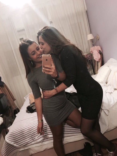 A Lesbian Seductress has her “just bi-curious” straight girl admirer send a selfie to he