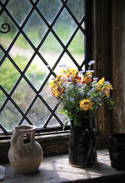 medieval-woman: Kentwell Hall  by Kotomi_