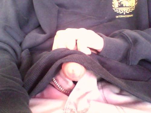 prettyaxelsykes:  Prettyaxelsykes.tumblr.com