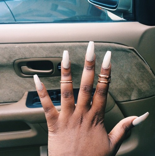 gunzonyatmblr:my nail game over the past two months