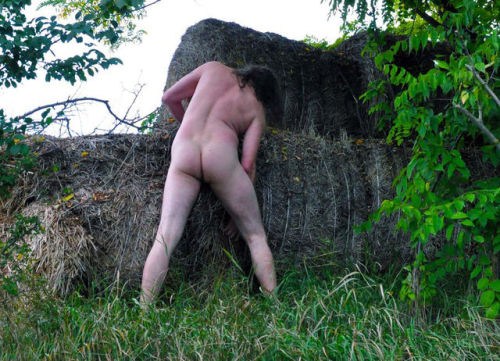 http://nudehkng.tumblr.com/post/87101160020