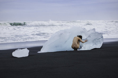 Photo Allison Chang During the Arctic Nude Workshop in Iceland with Cam Attree &amp; Corwin