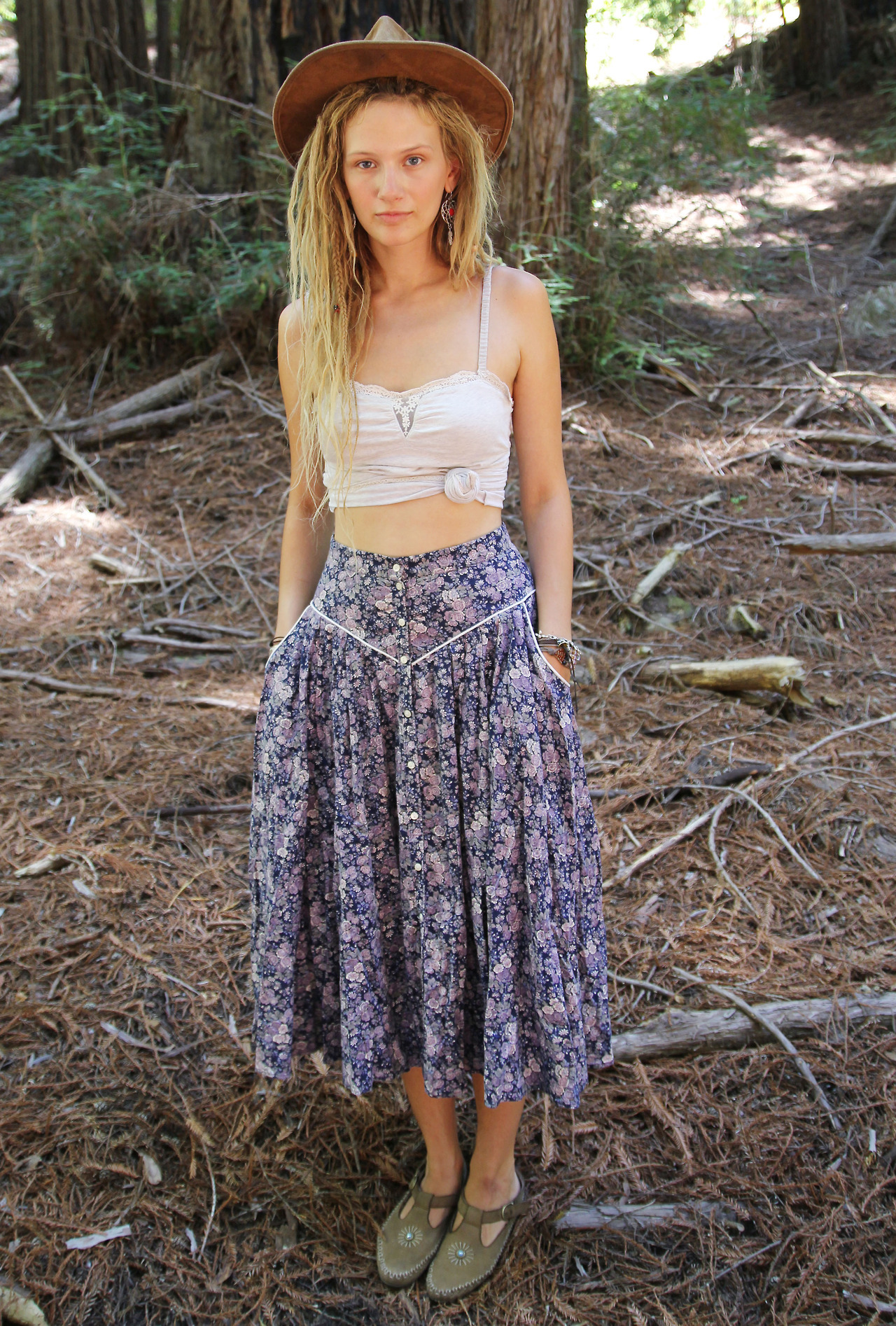 dayzea:  Just up on my shop ~ Adorable vintage items! Check it out here loves :)