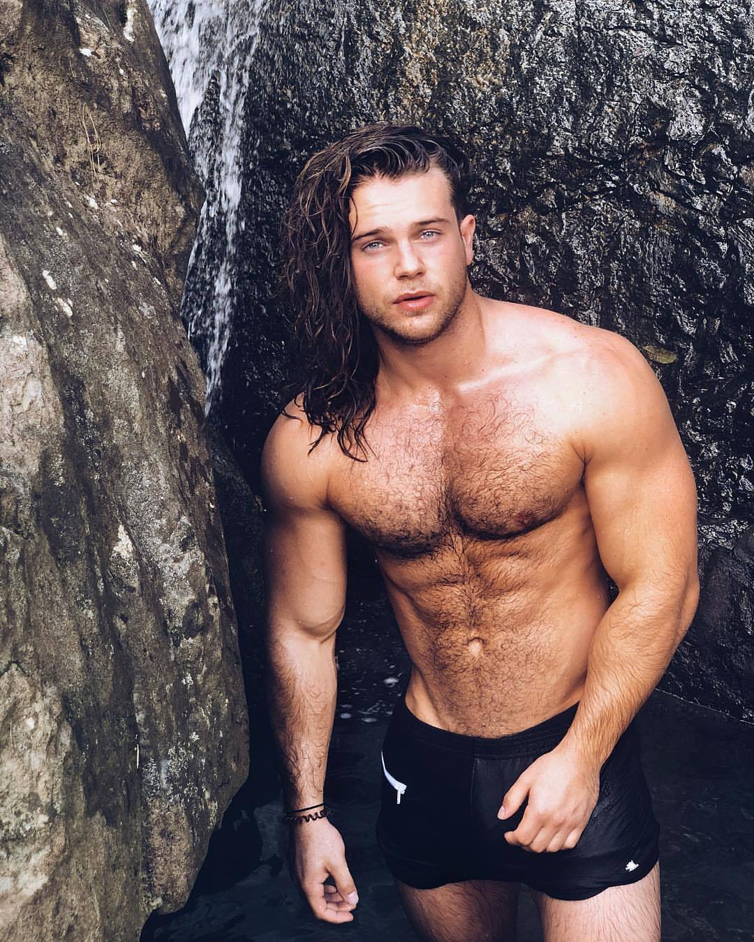 black-plug:Cameron McElroy