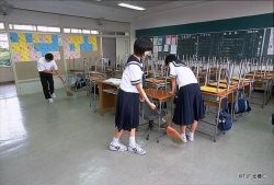 coolthingoftheday:  Most schools in Japan