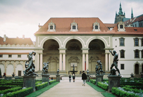 vacilandoelmundo:Prague, Czech Republic (by Irem Cakir)