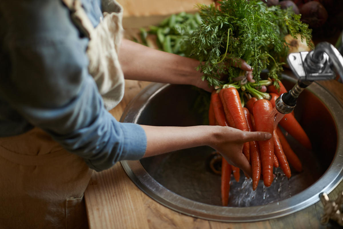 Following massive recalls and outbreaks, Americans are losing confidence in food safety regulations