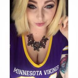 americanntrashh:  SKOL.    go Vikes!!!