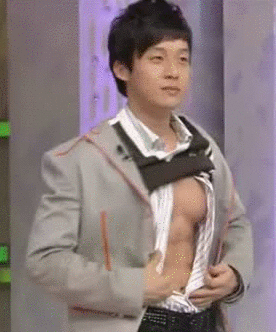 iamvaganza:  In South Korea, even a comedian can be such a hottie