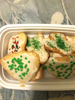 I was able to make cookies with daddy and his mom.  He let me take some home and even included a note that read:  &ldquo;I hope these taste as sweet as you&rdquo;  -Daddy