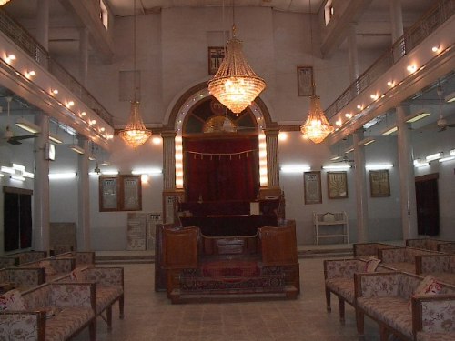 mideast-nrthafrica-cntrlasia:Meir Toueg Synagogue - Baghdad, IraqPictures taken in 1989The caretaker