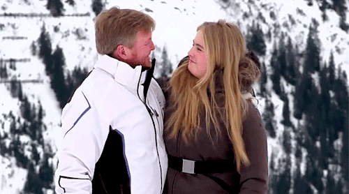 theroyalsandi:Sweet moment between King Willem-Alexander and his eldest daughter Princess Catharina-