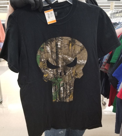 shiftythrifting: a very specific kind of asshole buys this shirt