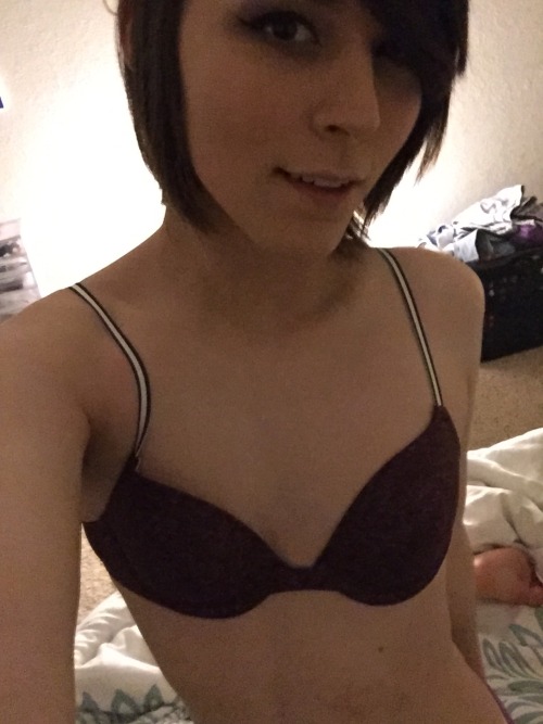 avansfw:  As requested by @verandul cute poses in underwear! 