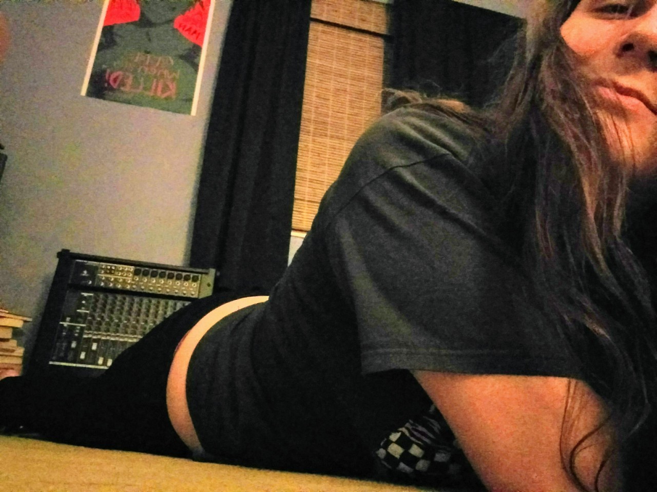 pictures of my butt and my new mixing board 