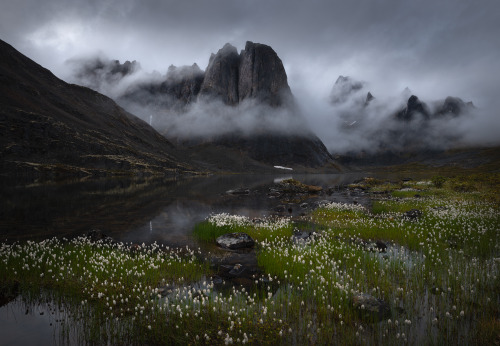 oneshotolive:  Some Clearing mist in the Canadian north. Tombstone Range, Yukon. [2048x1418] [OC] 📷: Br81 