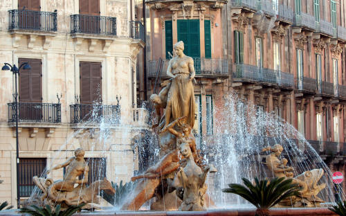 Fontana di Diana, Piazza Archimede, Sicily, Italy | Olivier