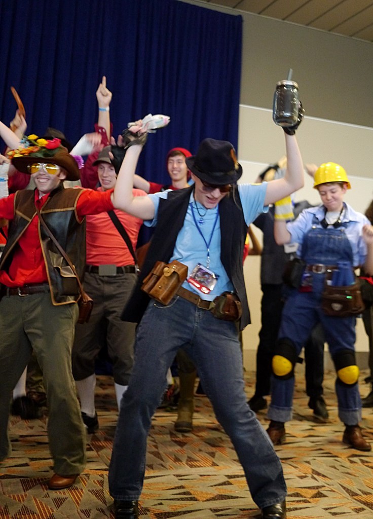 lithefider:  A few choice shots from the TF2 portion of the Friday Valve cosplay