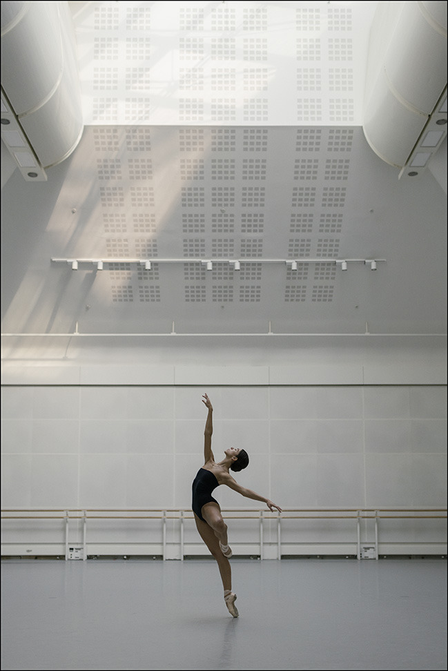 ballerinaproject:
“Yasmine Naghdi - Royal Opera House, London
Purchase a Ballerina Project limited edition print or Instax Collection: https://www.etsy.com/shop/ballerinaproject
The Ballerina Project book is now in stock:...