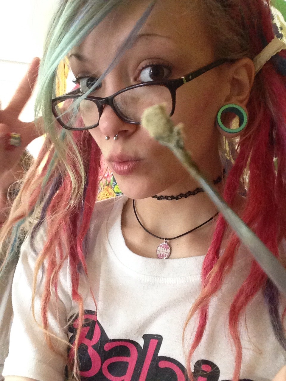 reaching-4-zion:  4/20 dabbin ❤️💛💚💨  😍😍😍😍😍😍😍