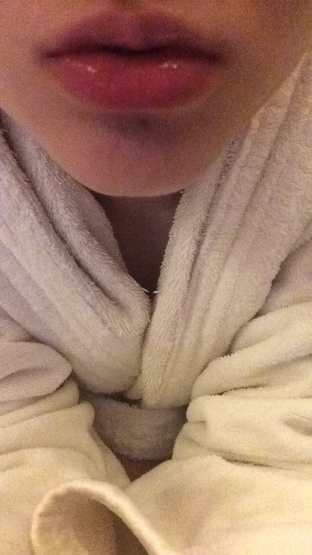pretty-little-exhibitionist:  Should be wrapped around your cock 