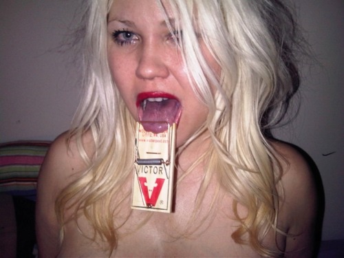 amiespicks:  An old punishment!!! Reblog and like if you want more of me!!  I love comments!!!  Nice pussy tat