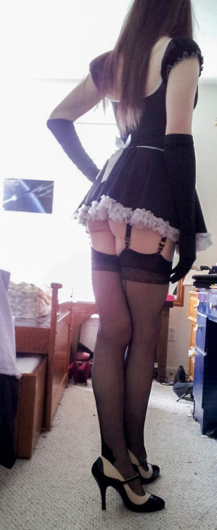 sarisstg:  It’s been a while since I wore my maid outfit. So many job opportunities for someone like me! Secretary, maid, porn star, and… trophy wife? If you can consider that a job :P 