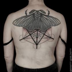 electrictattoos: mxmttt:  Backpiece completed on Katja.  (at Sang Bleu London)     Maxime Buchi   