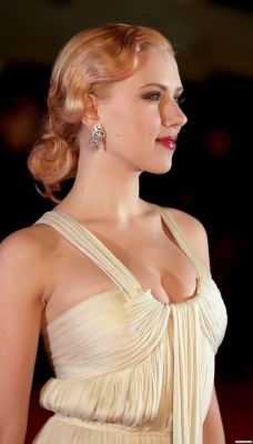 dailyactress:  Scarlett Johansson