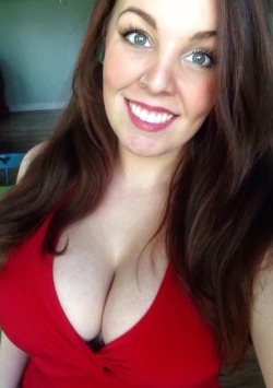 susiejuggs:  She definitely has a huge pair.