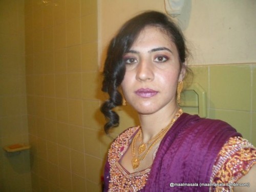 maalmasala: Having 2 children, Beautiful & Lovely Desi Indian middle-aged mom’s loose pussy n sa