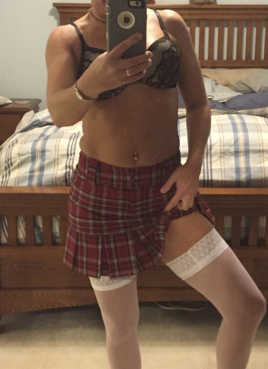 buckeyefitvixen3-deactivated202:Halloween weekend 🎃 I’m really hoping this incredible school girl makes another appearance! She’s the hottest thing I’ve ever seen 