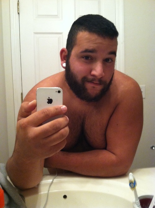 beefbudsblog:  For hot bears, cubs, chubs and otters, follow me at:beefbudsblog.tumblr.com