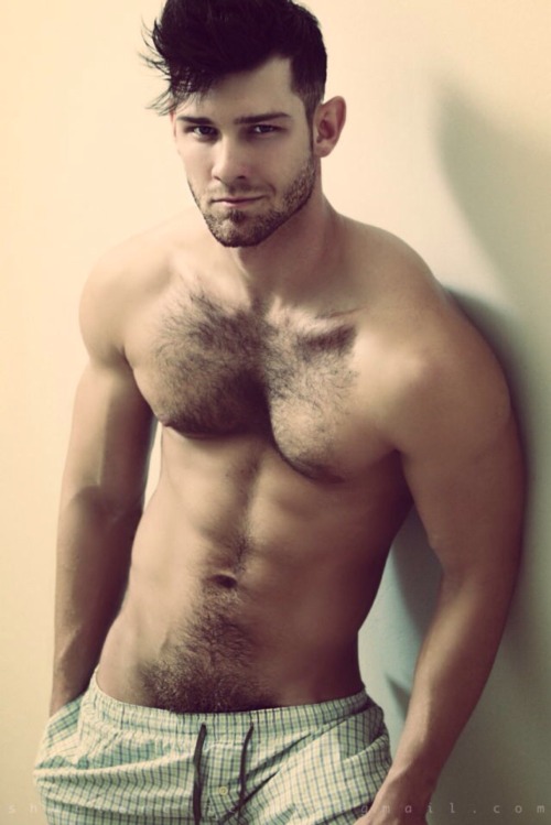 dandy2307:  thebearunderground:  The Bear Underground Archive27,000  posts of the hottest hairy men around the globe   Fucking hot