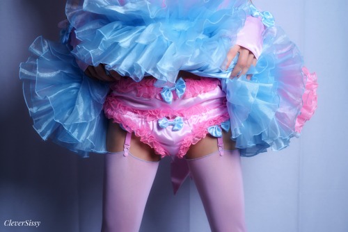 chasteandimpure: What are little sissies made of?What are little sissies made of? Pink ruffled panti