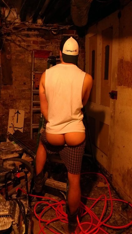 bubblebuttbandit:  Plumbers Butt 2013