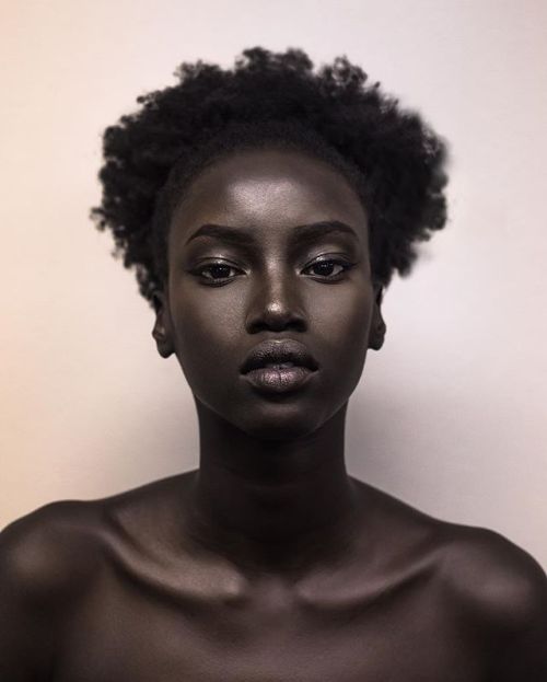 Anok Yai is a stunning model from New Hampshire of Sudanese decent. She was discovered after the fir