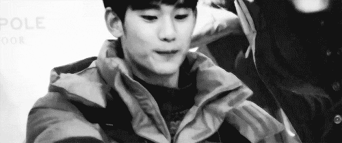 ryoosukeyamada:  someone give Kim Soo Hyun a handshake