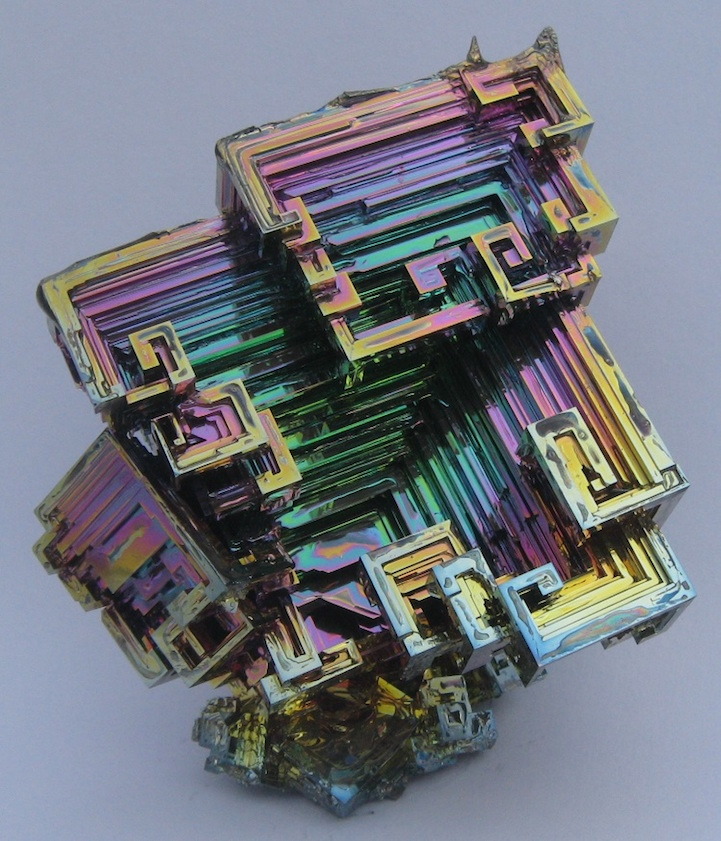 mymodernmet:  Dazzling Bismuth Crystals Look Like Hypnotizing Rainbow Stairs 