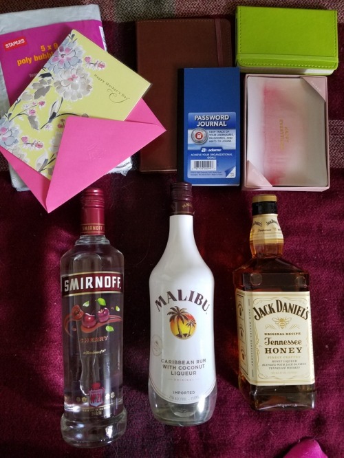 shiftyfingers: “this is just random stuff I don’t know is it even a” HaulSome of t