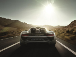 automotivated:  Porsche 918 Spyder by Auto