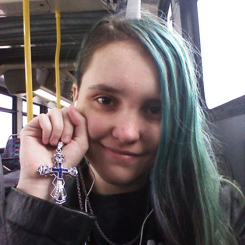 internkira:What can I say, I love protective jewelry. And bus selfies. #witchcraft #kiraface