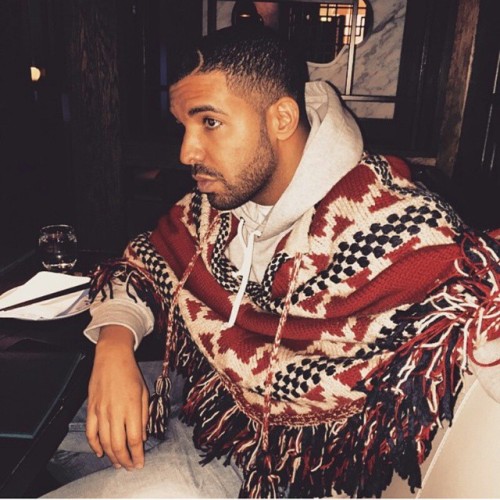 freshlyblogged:  kemkem21:  “@champagnepapi -Chanel poncho like tonto” What? 😂😂😂 #drake  Leave him!!!! 