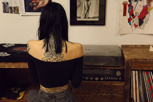 snovvdon:  Hannah Snowdon (x) 