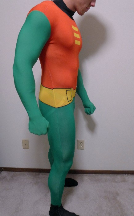 andaman382:  comicboys:  Robin Cosplay  Very nice