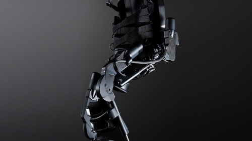 saiko-pl:  Ekso™ is a bionic suit, or exoskeleton, which enables individuals with lower extremity paralysis to stand up and walk over ground with a weight bearing, four point reciprocal gait. Walking is achieved by the user’s forward lateral weight