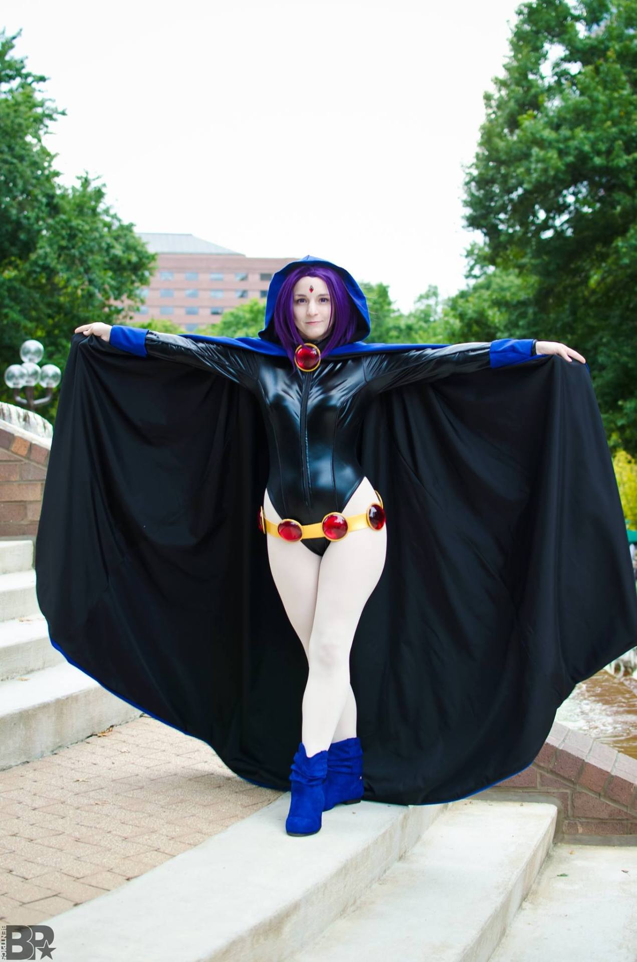 bigdead93:  chelzorthedestroyer:  Raven from Awa 2014. First time I made a cape for