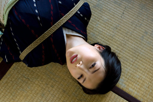 Porn japanese-bondage-fetish-ero:  8 桐島千紗 photos