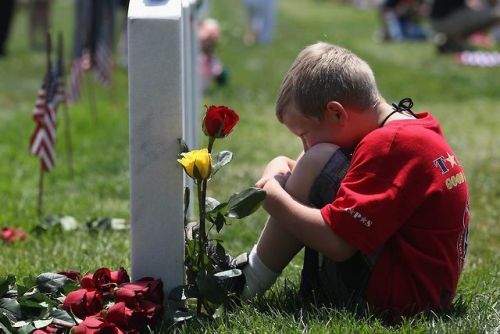 goosedawg:  armsnotsigns:  gunrunnerhell:  “And they who for their country die shall fill an honored grave, for glory lights the soldier’s tomb, and beauty weeps the brave.” - Joseph Rodman Drake  sadly they didnt die for their country, but for